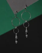 Kolczyki - Kolczyki ze stali z kółkami i onyksem - miniaturka - grafika 1