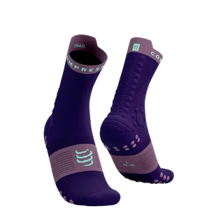 COMPRESSPORT Skarpetki do biegania trailowe PRORACING SOCKS V4 TRAIL purple/grape - Skarpetki sportowe męskie - miniaturka - grafika 1