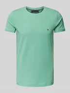 Koszulki męskie - T-shirt o kroju slim fit z wyhaftowanym logo - miniaturka - grafika 1