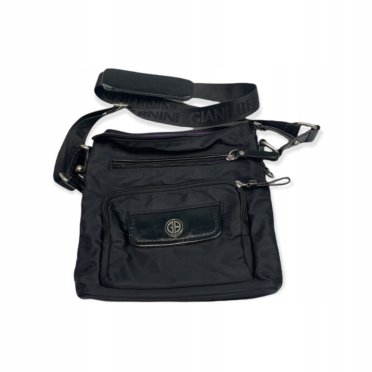 Mała czarna torebka damska z paskiem GIANI BERNINI