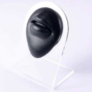 Silikonowy model ust Czarny - Wyposażenie studia tatuażu - miniaturka - grafika 1