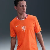 Swetry męskie - Męska autentyczna koszulka piłkarska Nike Dri-FIT ADV Holandia Match2025 (drużyna kobiet) (wersja domowa) - Pomarańczowy - miniaturka - grafika 1