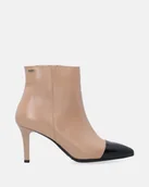 Botki damskie - Botki z noskiem w szpic w kolorze czarnym - Venezia - miniaturka - grafika 1