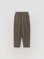 Spodnie i spodenki dla chłopców - Reserved - Spodnie z wiskozą - ciemnobrązowy - miniaturka - grafika 1