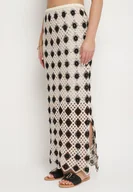 Spódnice - Czarna Szydełkowa Spódnica o Ołówkowym Kroju z Gumką w Pasie Banollia - miniaturka - grafika 1