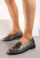 Mokasyny damskie - Srebrne Mokasyny ze Skórzaną Wkładką z Metalicznym Połyskiem i Frędzlami Unone - miniaturka - grafika 1