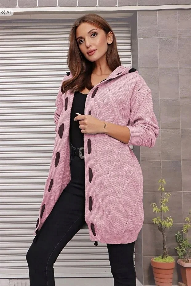 DŁUGI PLECIONY SWETER Z KAPTUREM W STYLU MINIMALISTYCZNYM M 5IA