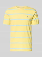 Koszulki męskie - T-shirt o kroju regular fit z wyhaftowanym logo - miniaturka - grafika 1