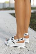 Sandały damskie - Białe sandały na koturnie Meli - saway - miniaturka - grafika 1