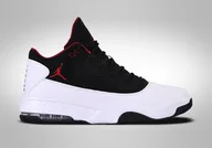 Koszykówka - Nike Air Jordan Max Aura 2 Bloodline - miniaturka - grafika 1