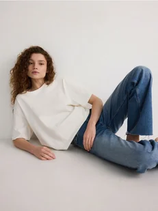 Reserved - T-shirt oversize - złamana biel - Koszulki i topy damskie - miniaturka - grafika 1