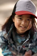 Czapki dla dzieci - Reima czapka z daszkiem bawełniana dziecięca Lippava kolor czerwony gładka - miniaturka - grafika 1