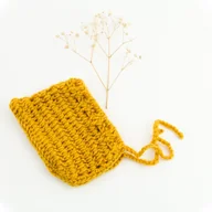 Domki dla lalek - Czapka Z Włóczki/Przytullale Dla Lalki Miniland 38Cm I Paola Reina, Miodowy - miniaturka - grafika 1