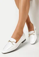 Mokasyny damskie - Białe Wsuwane Mokasyny na Płaskim Obcasie z Ozdobną Klamrą i Kwadratowym Noskiem Wendreda - miniaturka - grafika 1