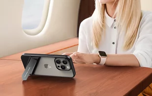 Etui ze stojakiem UGREEN LP737 iPhone 15 (Czarny) - Etui i futerały do telefonów - miniaturka - grafika 4