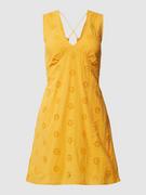Sukienki - Sukienka mini z bawełny z haftem angielskim model ‘MAJA’ - miniaturka - grafika 1
