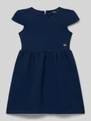 Sukienki - Sukienka o kroju regular fit z aplikacją z logo - miniaturka - grafika 1