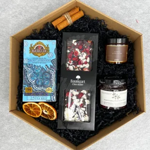 Zestaw upominkowy z rzemieślniczą czekoladą / Giftbasket - Zestawy upominkowe - miniaturka - grafika 1