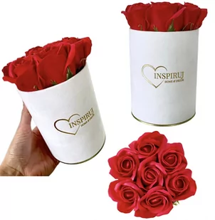 FLOWERBOX Z RÓŻAMI MYDLANYMI KWIATY MYDLANE W PUDEŁKU PREZENT BUKIET KWIATÓW NA WALENTYNKI DLA NIEJ BIAŁY WELUROWY FLOWERBOX ZŁOTE DNO CZERWONE RÓŻE.. - Sztuczne kwiaty - miniaturka - grafika 1
