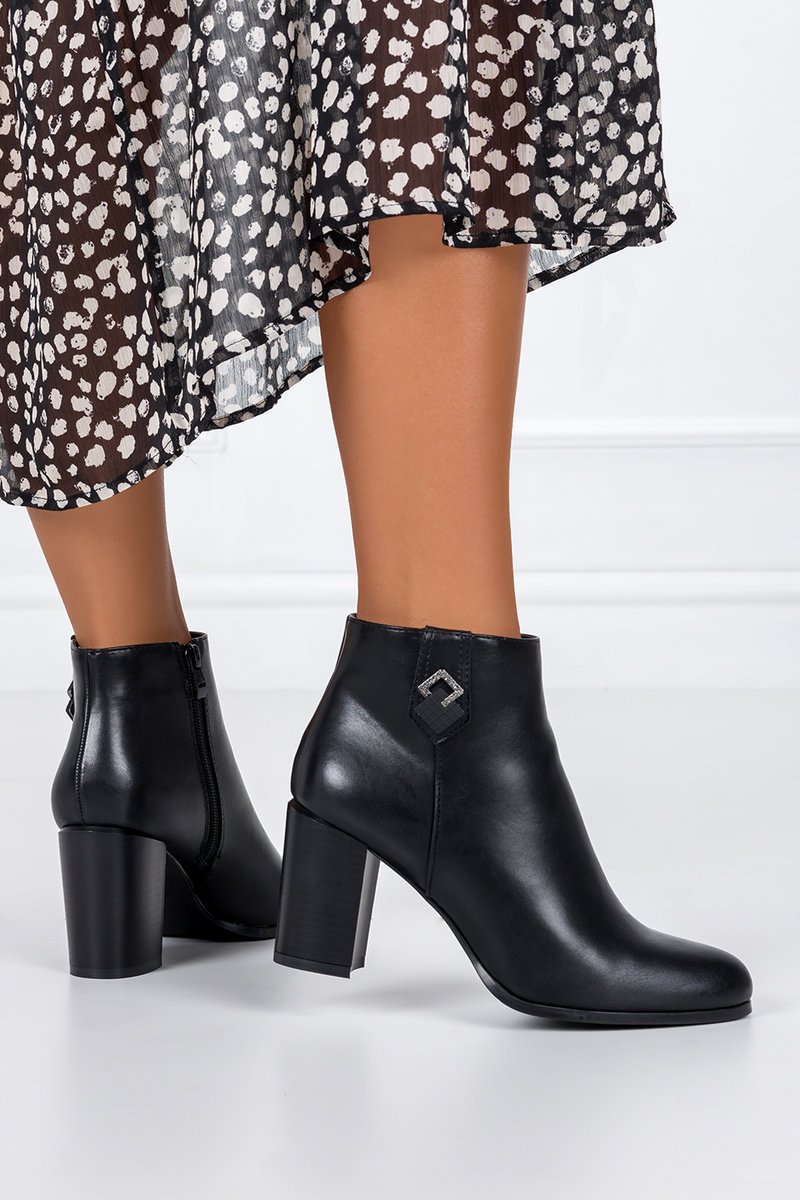 Botki Sergio Leone damskie na słupku ozdobna czarne BT351-40