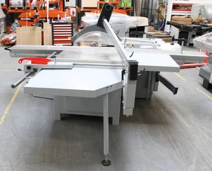 Piła formatowa używana 2019r., piła główna i podcinak na osobnych silnikach (max długość podcinania: 3200 mm, stół roboczy: 1000 x 700 mm) 44381570 - Inne urządzenia budowlane - miniaturka - grafika 17