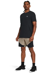 Under Armour Szorty sportowe w kolorze beżowym - Spodnie sportowe męskie - miniaturka - grafika 1