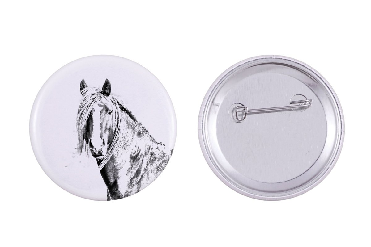 Koń kanadyjski - ozdoba koszuli, przypinka do torby, idealny prezent z możliwościa dodanie swojej grafiki marki Art-Dog