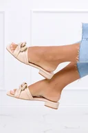 Klapki i japonki damskie - Beżowe klapki z łańcuchem na niskim obcasie Casu D22X4-BE - miniaturka - grafika 1