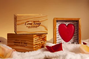 Mydło Essencias de portugal serce 150g opakowanie z drewna - Mydła - miniaturka - grafika 1