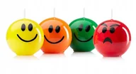 Świece - Świece emotikon kula 6 cm zestaw 4 kolorów - miniaturka - grafika 1