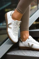 Sneakersy damskie - Białe sneakersy skórzane damskie buty sportowe ze złotymi wstawkami sznurowane PRODUKT POLSKI Casu N1100-40 - miniaturka - grafika 1