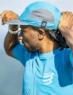 COMPRESSPORT Czapka biegowa 5 PANEL LIGHT CAP mosaic blue/magent - Czapki i chusty sportowe męskie - miniaturka - grafika 3