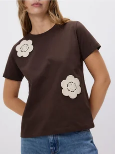 Reserved - T-shirt z szydełkowaną aplikacją - brązowy - Koszulki i topy damskie - miniaturka - grafika 1