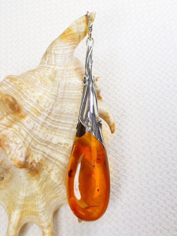 Wisiorek srebrny z bursztynem, handmade 620-923