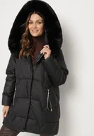 Kurtki damskie - Czarna Pikowana Kurtka o Pudełkowym Kroju z Odpinanym Futerkiem i Ozdobnym Suwakiem Hedilina - miniaturka - grafika 1