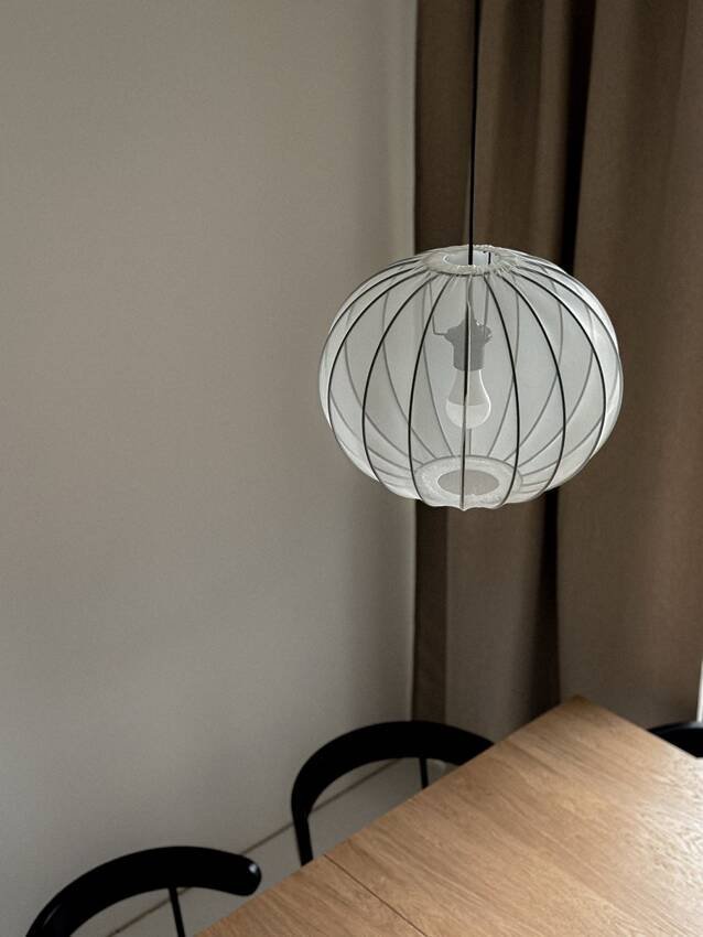 Lampa wisząca Candellux MELLOW lampa wisząca czarny 1x40W E27 abażur mist 52 biały kula 31-41951