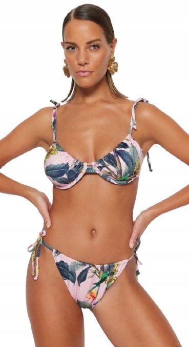 TRENDYOL DWUCZĘŚCIOWY STRÓJ KĄPIELOWY Z KWIATOWYM NADRUKIEM 34 5_A