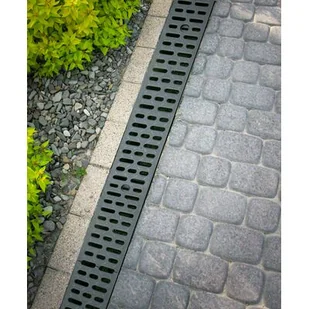 Krata PP czarna system 1000 x 63 x 98 x 148 A15 100 x 12,6 x 2 cm MAXPOL - Rynny i akcesoria - miniaturka - grafika 1