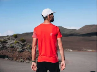 COMPRESSPORT Koszulka biegowa PERFORMANCE SS T-SHIRT  high risk red/white - Koszulki sportowe męskie - miniaturka - grafika 6