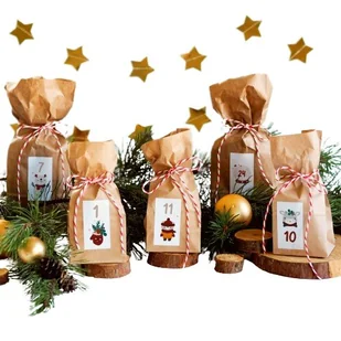Kalendarz Adwentowy - Torebki Papierowe Kraft - Naklejki Świąteczne Czerwony Sznurek Diy - Ozdoby bożonarodzeniowe - miniaturka - grafika 1