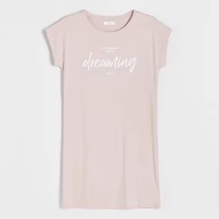 Piżamy damskie - Reserved - Koszula nocna z nadrukiem - Różowy - grafika 1
