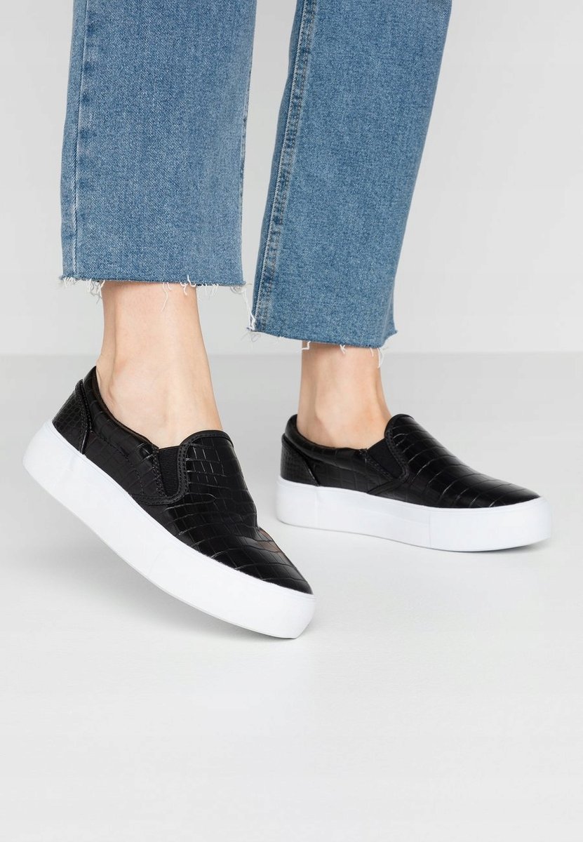 NA-KD BUTY DAMSKIE TRAMPKI CZARNE WSUWANE 37 1VAC
