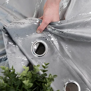 MARMA Zasłona gotowa na przelotkach, szerokość 140cm x wysokość 250cm, kolor jasny szary ze srebrnym nadrukiem na VELVI - Zasłony - miniaturka - grafika 1