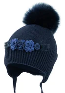 Czapki dla dzieci - Czapka dla dziewczynki na zimę KAIMANA z pomponem granatowy - miniaturka - grafika 1