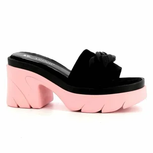 Klapki na różowej platformie CARINII - Carinii - Klapki i japonki damskie - miniaturka - grafika 1