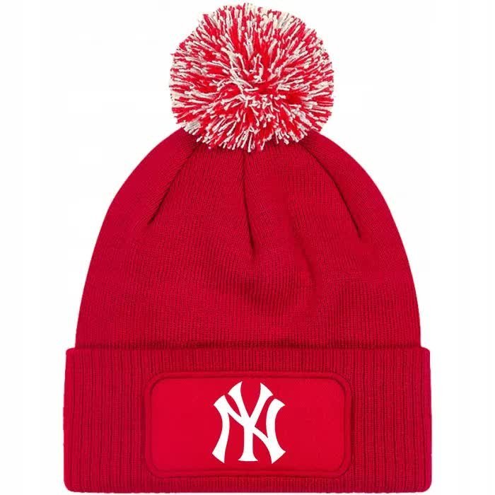 Czapka Czerwona z Pomponem NY CITY Zimowa Na Prezent Wzory