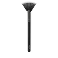 Pędzle do makijażu - KIKO Milano Face 12 Powder Fan Brush pędzel w kształcie wachlarza do nakładania kosmetyków w pudrze - miniaturka - grafika 1