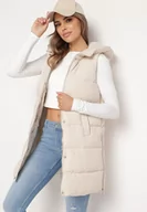 Kamizelki damskie - Jasnobeżowa Kamizelka o Długim Kroju Pikowana z Nieodpinanym Kapturem Celinesta - miniaturka - grafika 1