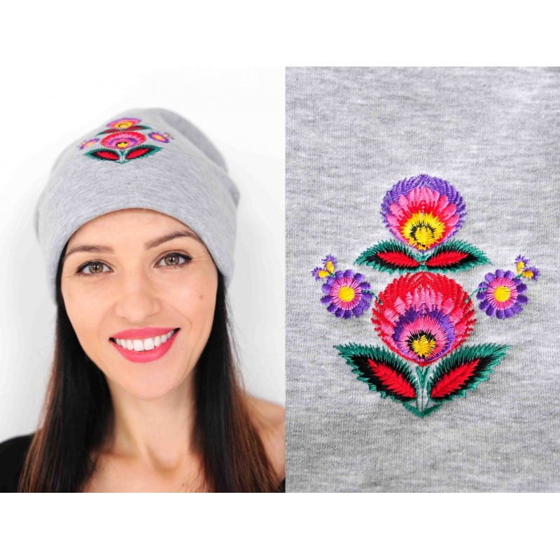 Dwustronna czapka z haftem łowickim (szara)