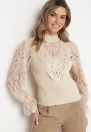 Bluzki damskie - Beżowa Bluzka z Półgolfem w Stylu Retro Bogato Zdobiona Ażurową Koronką Kallioma - miniaturka - grafika 1